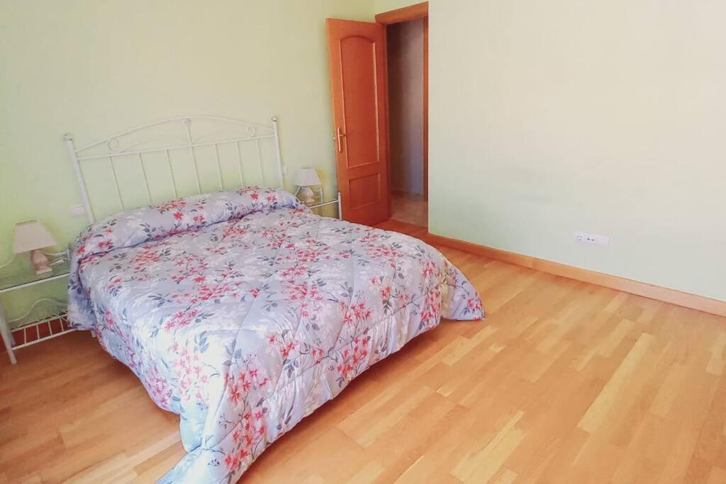 Apartamento Para 5 Personas Con Garaje A 10 Minutos De Valladolid Luaran gambar